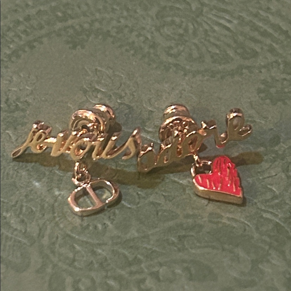 Dior DIORAMOUR JE VOUS ADORE EARRINGS Gold-Finish Metal and Red Lacquer - Picture 3 of 7